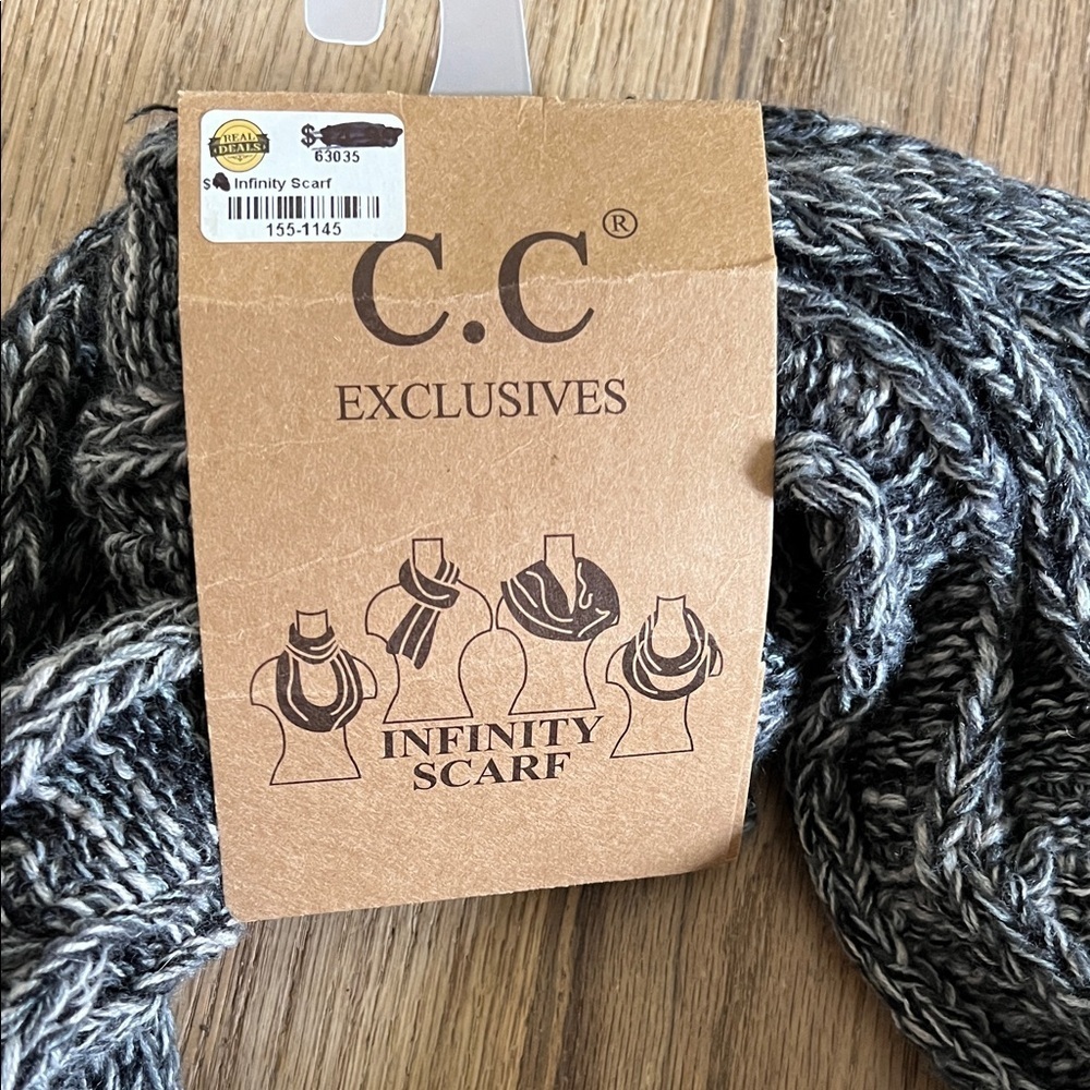 C.C Exclusives Gray Infinity Scarf - Picture 2 of 4